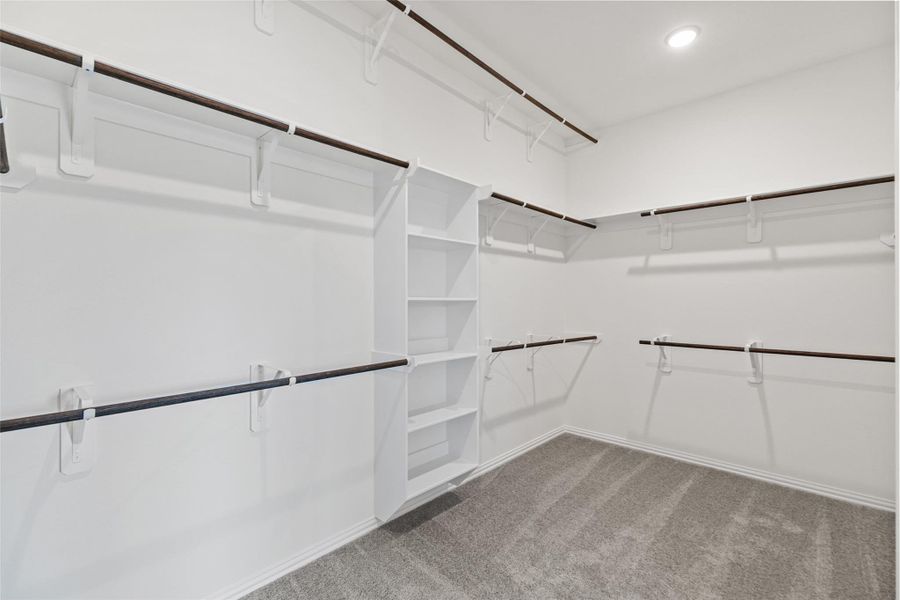 Spacious, unfurnished interior of a new home in Oakwood Estates, Waller (Image 22).