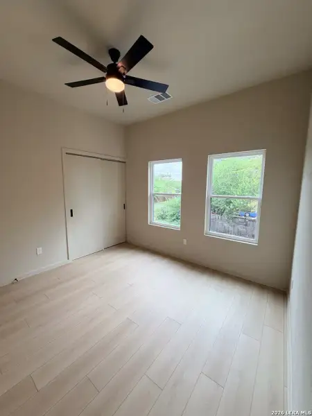 Spacious, unfurnished interior of a new home in , San Antonio (Image 17).