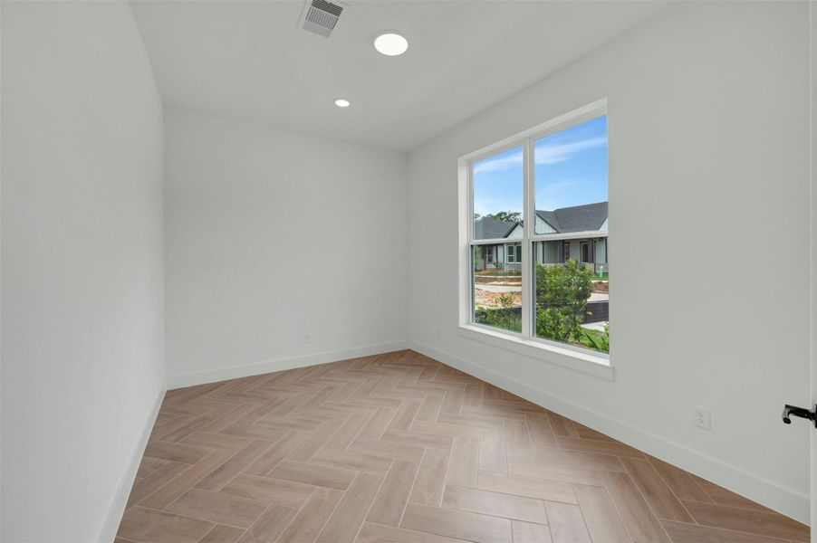 Spacious, unfurnished interior of a new home in , Montgomery (Image 22).