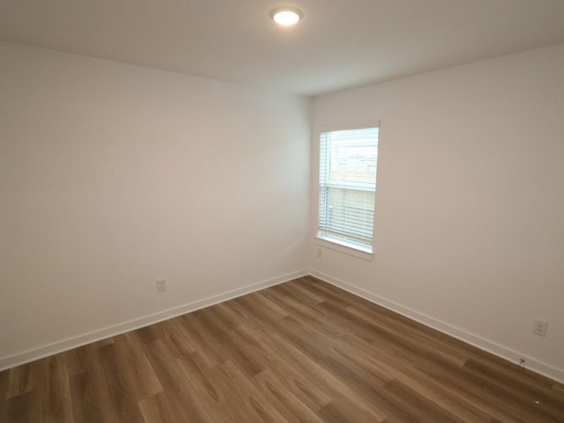 Spacious, unfurnished interior of a new home in Ambrose, La Marque (Image 24).