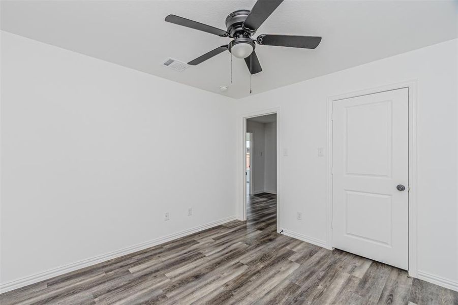 Spacious, unfurnished interior of a new home in , Mabank (Image 28).