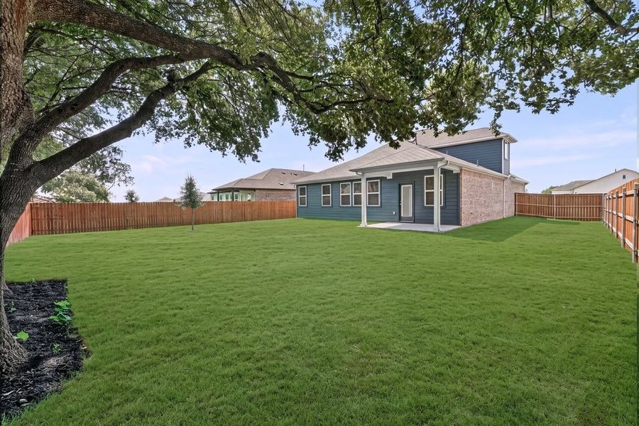 Exterior details and patio area of a home in Lisso, Pflugerville (Image 27).