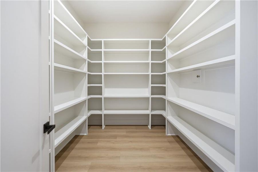Spacious, unfurnished interior of a new home in , Monroe (Image 39).