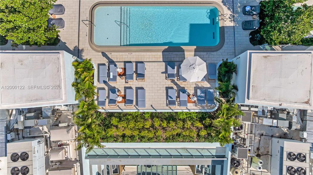 Community amenities in , Miami Beach (Image 68).