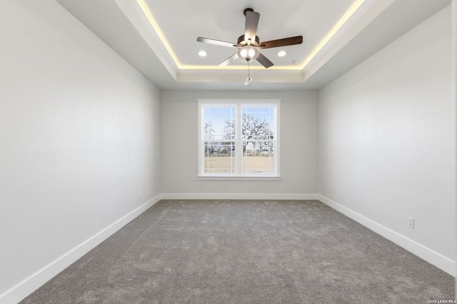 Spacious, unfurnished interior of a new home in Lonesome Dove, San Antonio (Image 17).