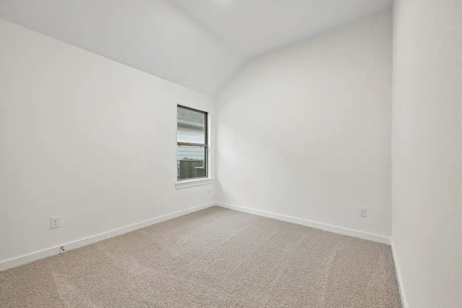Spacious, unfurnished interior of a new home in Riviera Pines, Huffman (Image 29).