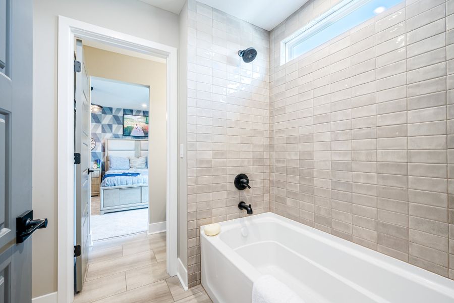 Representative furnished interior of a home built from the Beckett by Fischer Homes in Veranda Manor, Canton (Image 46).