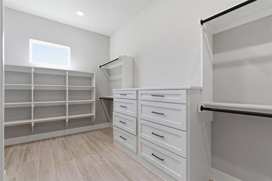 Furnished interior view inside a new home in , Fort Worth (Image 5).