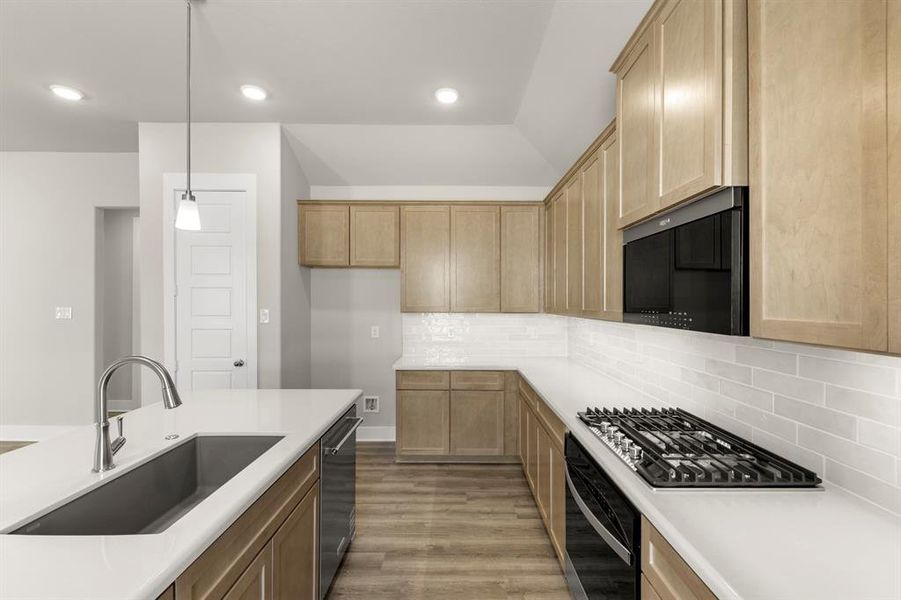 09. 1429 Tipperary - Kitchen (5) 09. 1429 Tipperary - Kitchen (5)