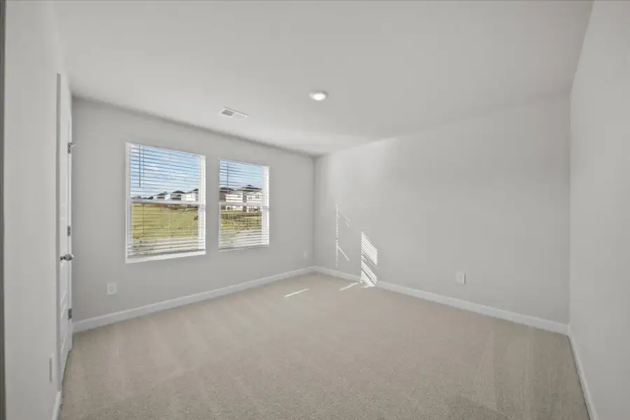 Spacious, unfurnished interior of a new home in Shiloh Valley, Piedmont (Image 18).