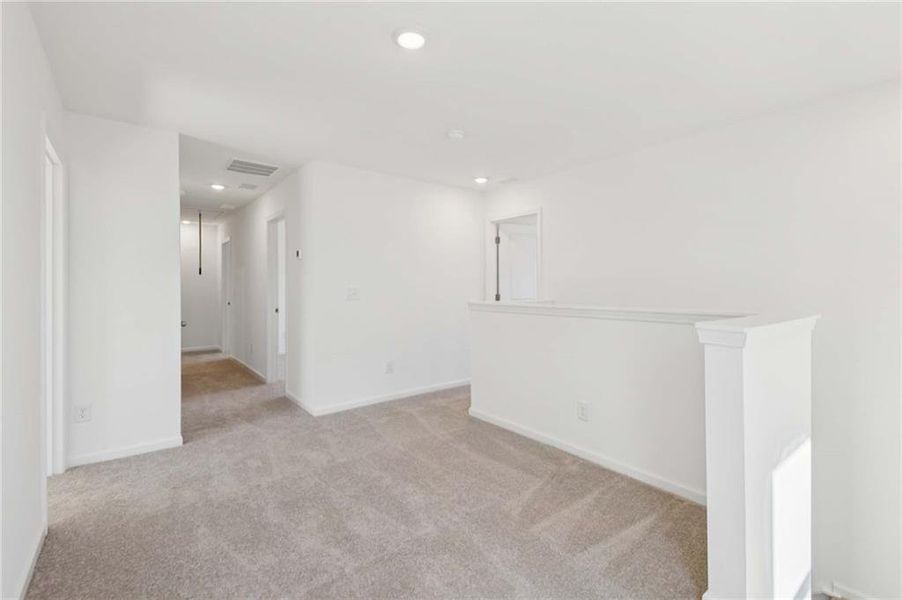 Spacious, unfurnished interior of a new home in The Pointe at Heron Bay, Locust Grove (Image 26).