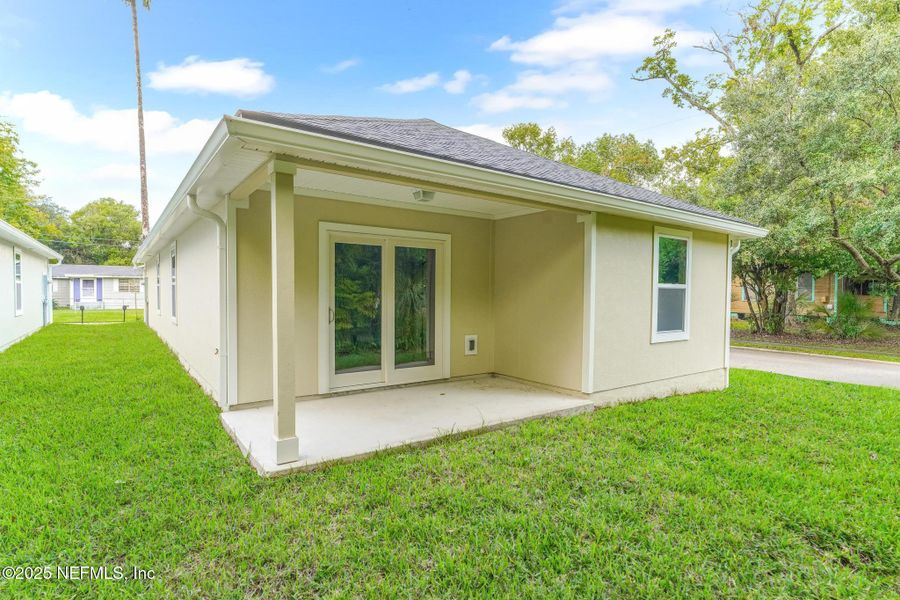 Exterior details and patio area of a home in , Jacksonville (Image 15). Exterior details and patio area of a home in , Jacksonville (Image 15).