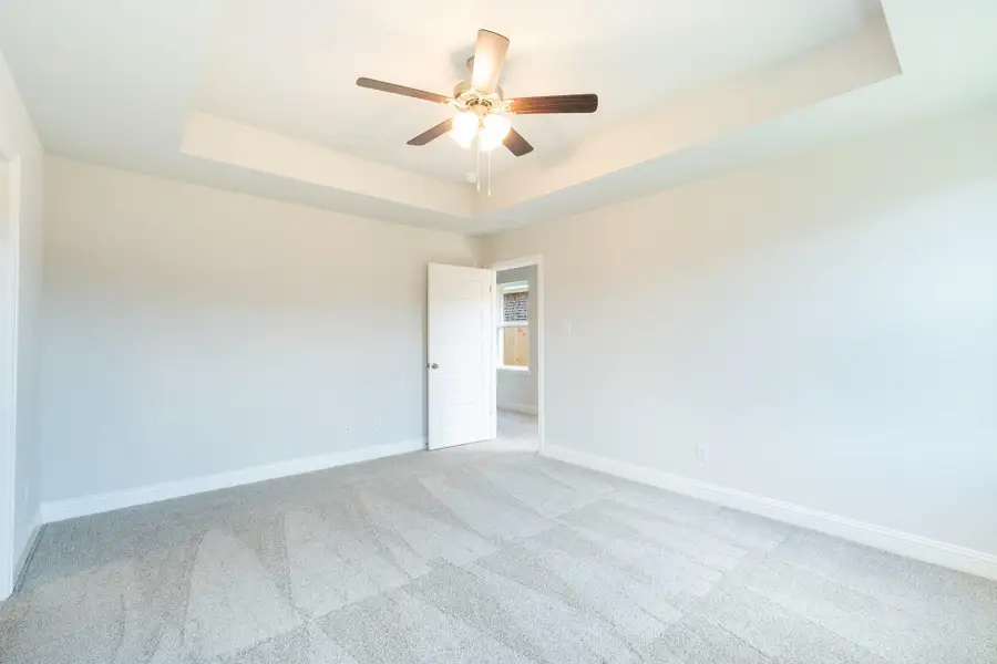 Spacious, unfurnished interior of a new home in Stonebrooke, Conroe (Image 11). Spacious, unfurnished interior of a new home in Stonebrooke, Conroe (Image 11).