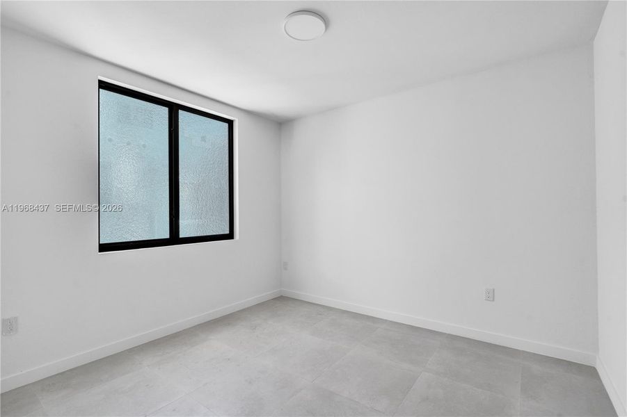 Spacious, unfurnished interior of a new home in , Miami (Image 23).