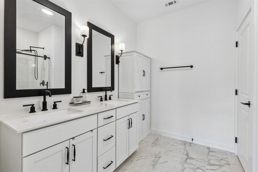 Furnished interior view inside a new home in , Dallas (Image 14).