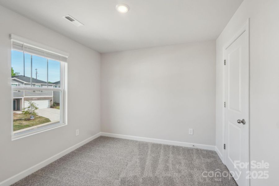 Spacious, unfurnished interior of a new home in Walnut Reserve, Conover (Image 24).