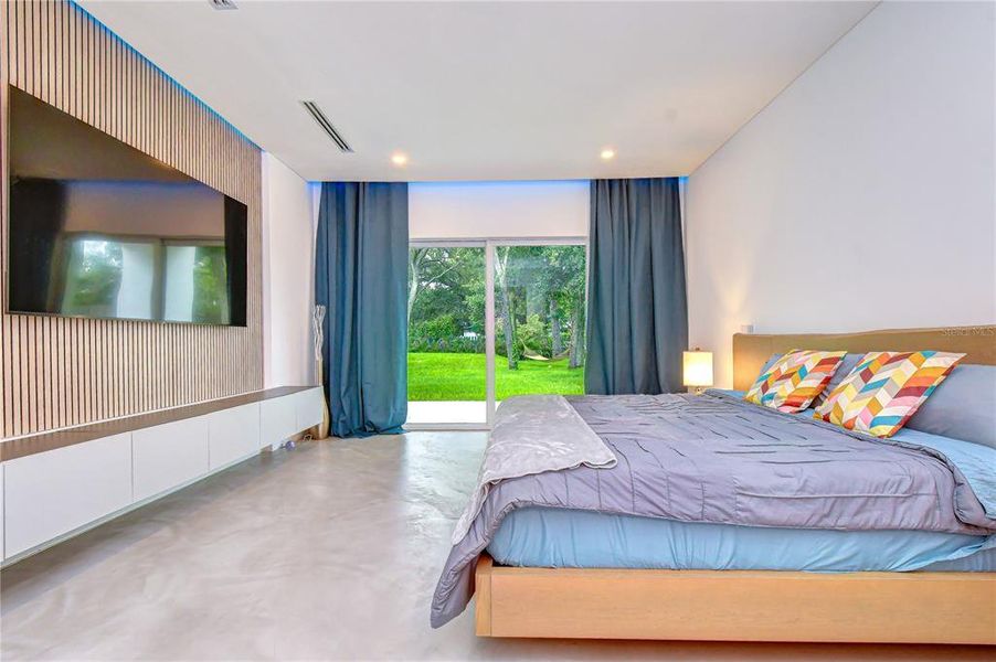 Furnished interior view inside a new home in , Tampa (Image 15).