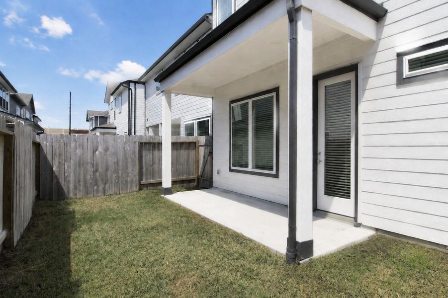 Exterior details and patio area of a home in , Houston (Image 26).