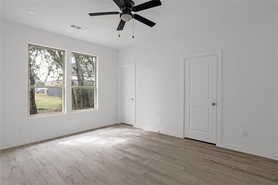 Spacious, unfurnished interior of a new home in , Terrell (Image 16).