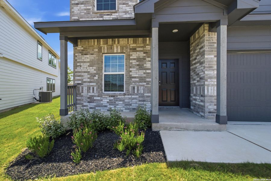 Exterior details and patio area of a home in , San Antonio (Image 19).