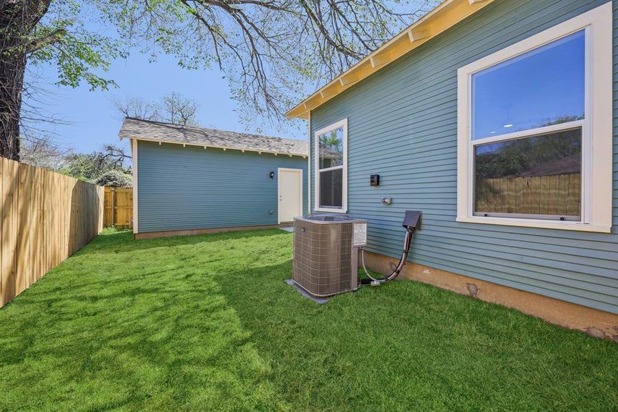 Exterior details and patio area of a home in , Dallas (Image 31).