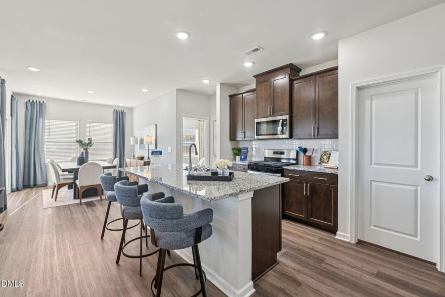 12-web-or-mls-Raleigh - River Glen - 64