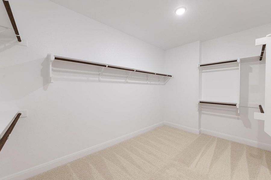 Spacious, unfurnished interior of a new home in Lariat - 70', Liberty Hill (Image 20).