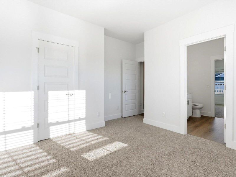 Spacious, unfurnished interior of a new home in The Coves at Lakes of Cane Bay, Summerville (Image 44). Spacious, unfurnished interior of a new home in The Coves at Lakes of Cane Bay, Summerville (Image 44).