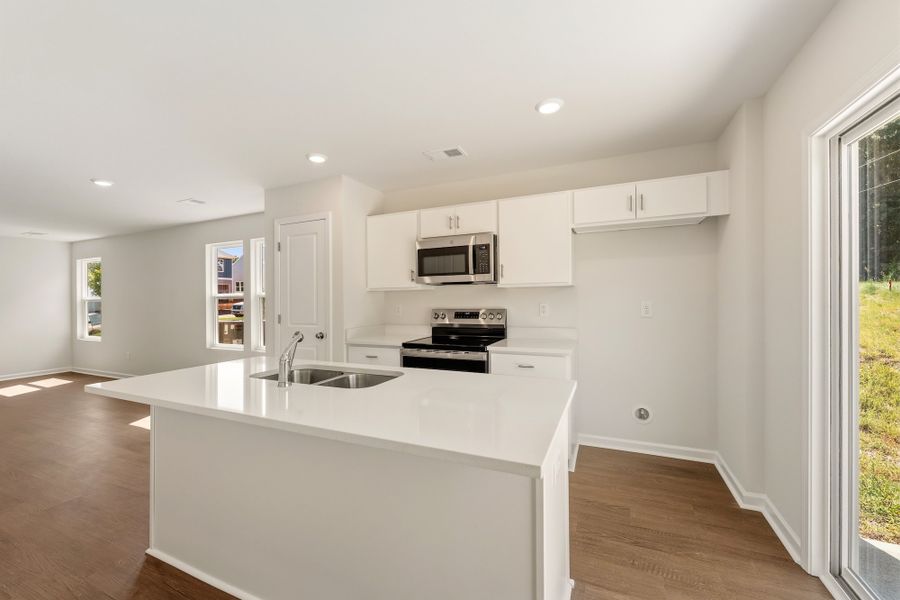 Furnished interior view inside a new home in Evergreen, Spartanburg (Image 4).