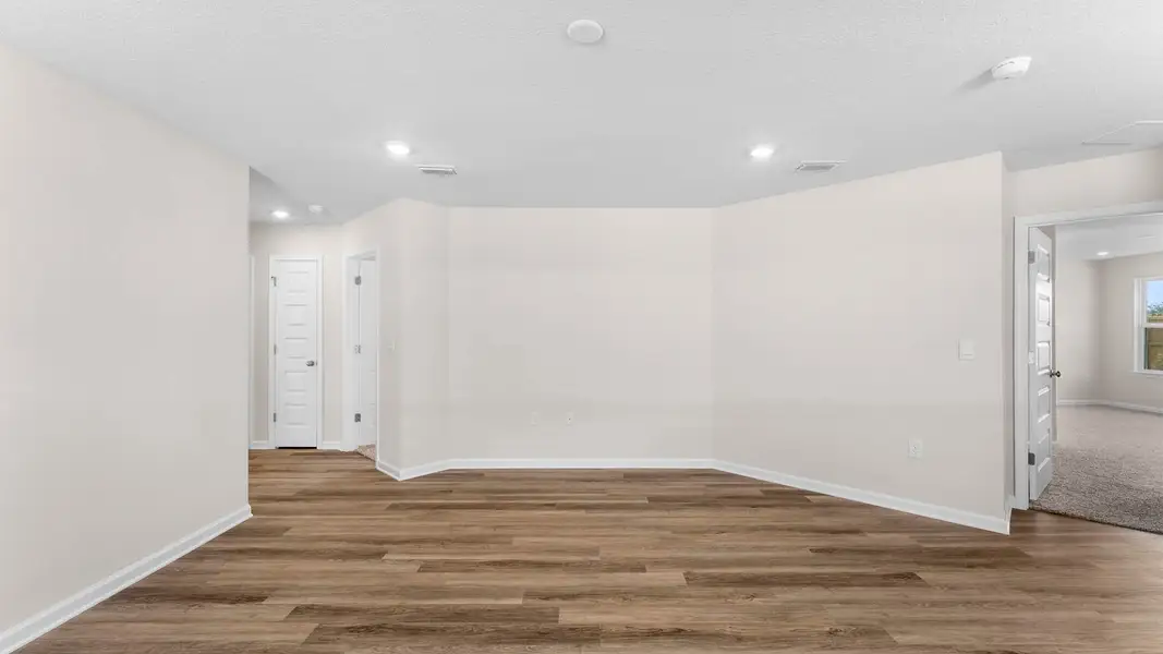 Spacious, unfurnished interior of a new home in Park Place, Panama City (Image 15). Spacious, unfurnished interior of a new home in Park Place, Panama City (Image 15).