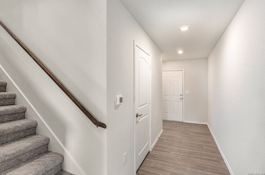 Spacious, unfurnished interior of a new home in Mission Del Lago, San Antonio (Image 17). Spacious, unfurnished interior of a new home in Mission Del Lago, San Antonio (Image 17).
