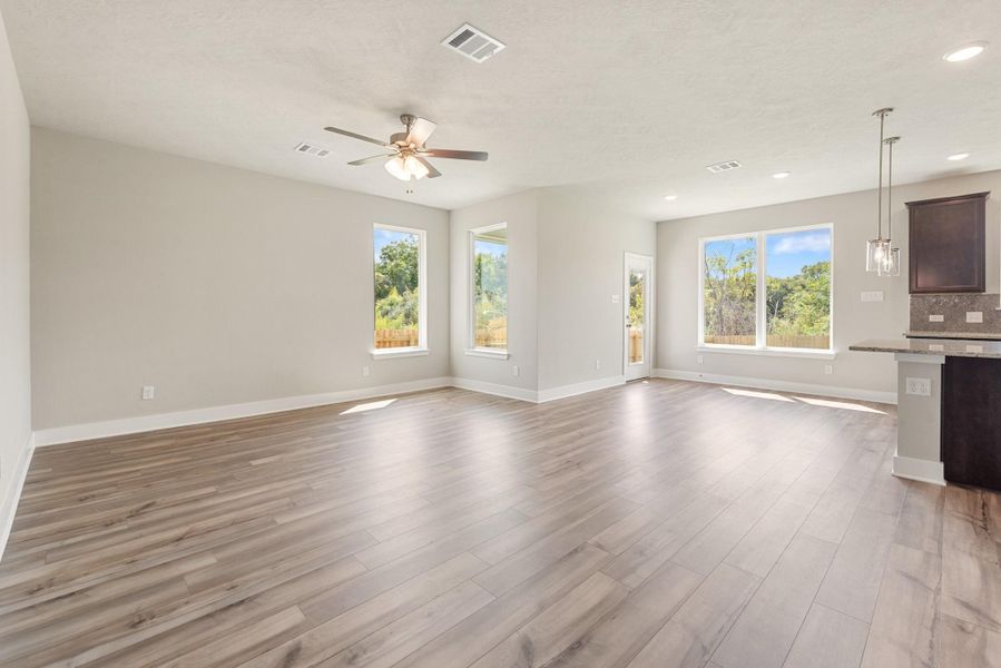 Spacious, unfurnished interior of a new home in , Brenham (Image 22).