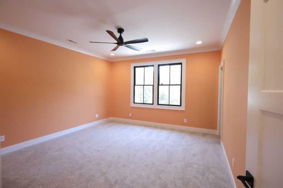 Spacious, unfurnished interior of a new home in Hidden River, Signal Mountain (Image 111). Spacious, unfurnished interior of a new home in Hidden River, Signal Mountain (Image 111).