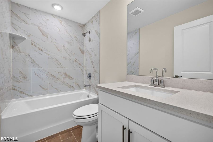 Furnished interior view inside a new home in Cape Coral, Cape Coral (Image 10).