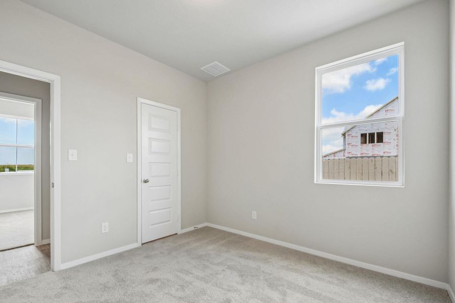 Spacious, unfurnished interior of a new home in Harvest Ridge, Elgin (Image 16). Spacious, unfurnished interior of a new home in Harvest Ridge, Elgin (Image 16).
