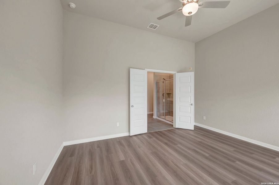 Spacious, unfurnished interior of a new home in Paloma Park, Converse (Image 39).