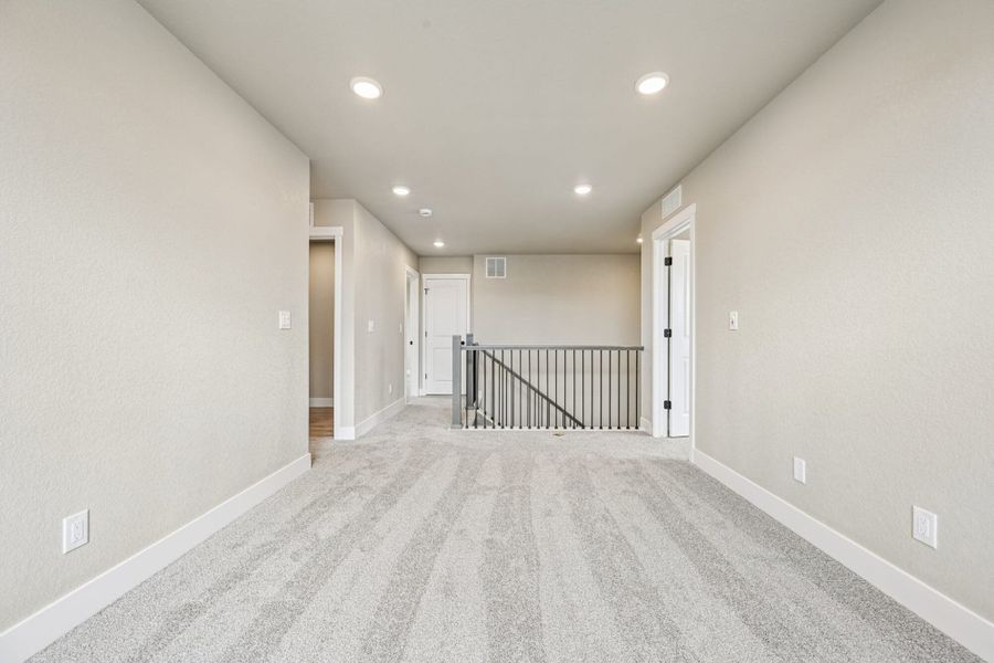 Spacious, unfurnished interior of a new home in The Glen, Colorado Springs (Image 39). Spacious, unfurnished interior of a new home in The Glen, Colorado Springs (Image 39).