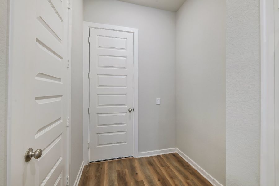 Spacious, unfurnished interior of a new home in Summer Place  35', Montgomery (Image 43).
