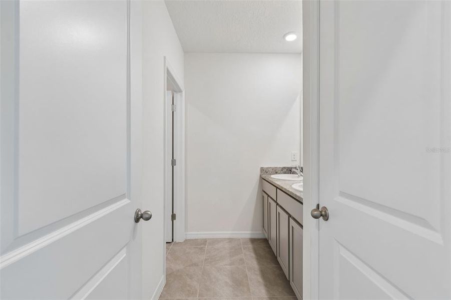 Furnished interior view inside a new home in Epperson, Wesley Chapel (Image 9).
