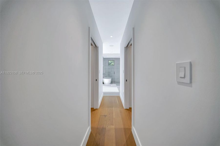 Spacious, unfurnished interior of a new home in , Miami (Image 39).