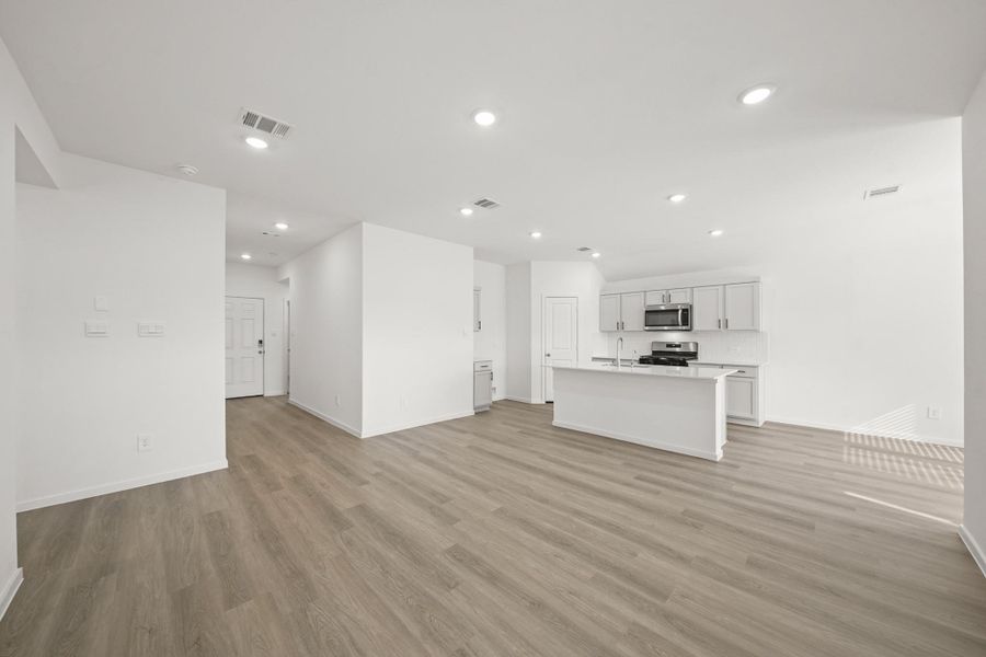 Spacious, unfurnished interior of a new home in The Canopies, Splendora (Image 8). Spacious, unfurnished interior of a new home in The Canopies, Splendora (Image 8).