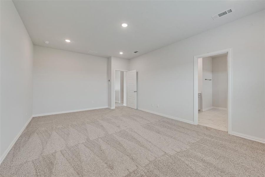 Spacious, unfurnished interior of a new home in Creekside of Crowley, Crowley (Image 11). Spacious, unfurnished interior of a new home in Creekside of Crowley, Crowley (Image 11).