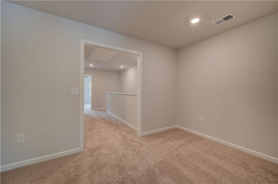 Spacious, unfurnished interior of a new home in Avery Landing, McDonough (Image 23).