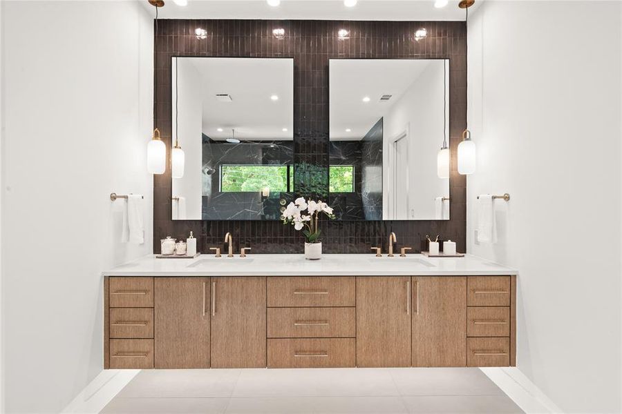 Furnished interior view inside a new home in , Dallas (Image 19). Furnished interior view inside a new home in , Dallas (Image 19).