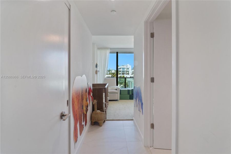Furnished interior view inside a new home in Alana Bay Harbor Islands, Bal Harbour (Image 13).