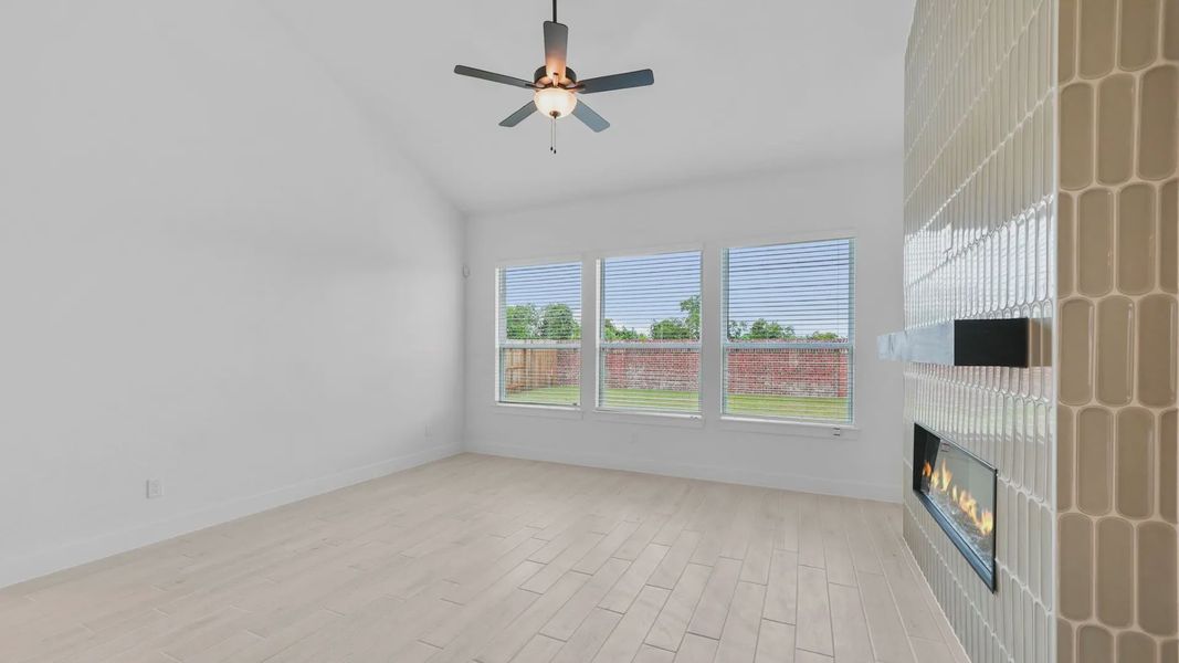 Representative unfurnished interior of a home built from the Shenandoah by Chesmar Homes in Berry Creek Highlands, Georgetown (Image 19). Representative unfurnished interior of a home built from the Shenandoah by Chesmar Homes in Berry Creek Highlands, Georgetown (Image 19).