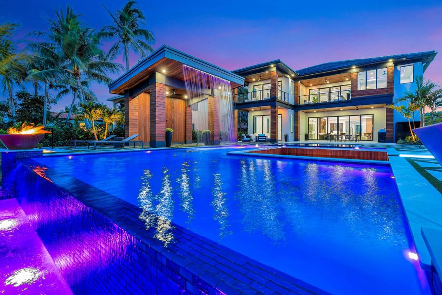 Furnished interior view inside a new home in , Lantana (Image 62).