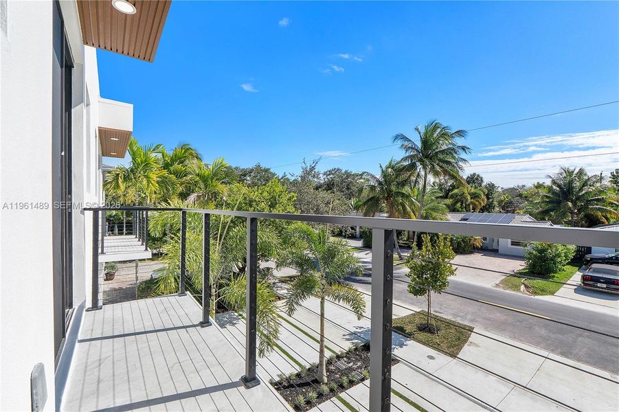 Exterior details and patio area of a home in , Fort Lauderdale (Image 38).