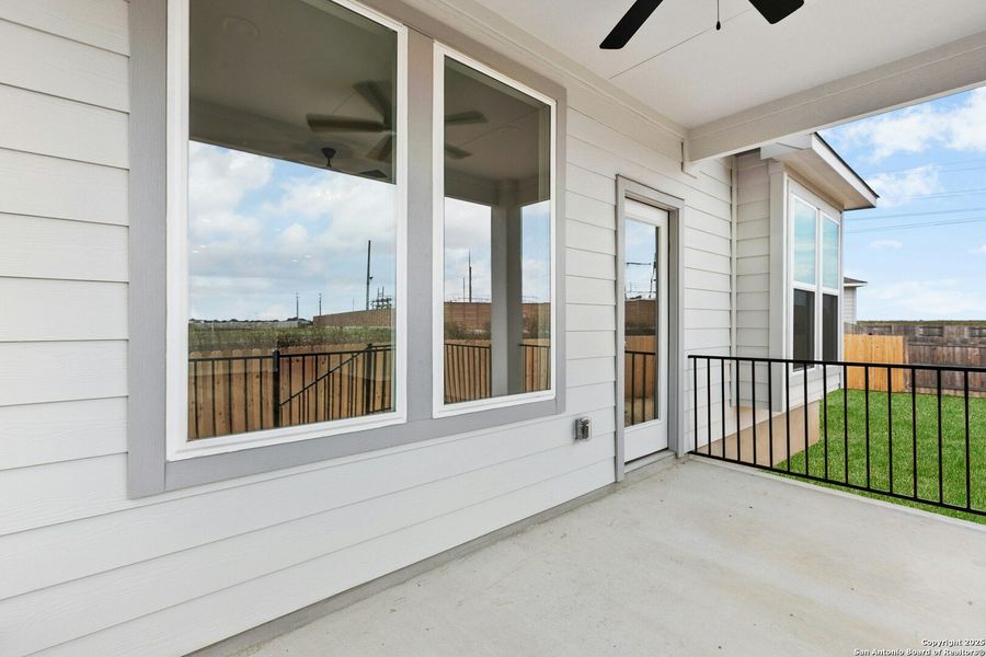 Exterior details and patio area of a home in Willowbrook, New Braunfels (Image 4).