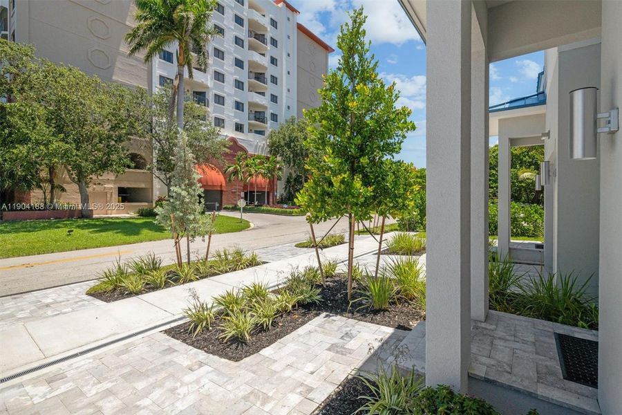 Exterior details and patio area of a home in , Pompano Beach (Image 4).